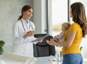 OSIP OD VRUĆINE JE MOGUĆE IZBEĆI: Dermatolog rešava muku roditeljima, ovako ZAŠTITITE decu na vreme