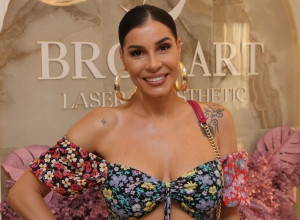 MIA BORISAVLJEVIĆ U MALEZIJI MAMI SVE POGLEDE: Tek kad vidite njenu rođenu sestru pašće vam vilice! (FOTO)