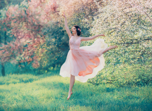 RUŽIČASTI PUN MESEC OTVARA PANDORINU KUTIJU: Bikovi pred sudbinskim odlukama, Strelčevi vraćaju karmičke dugove!