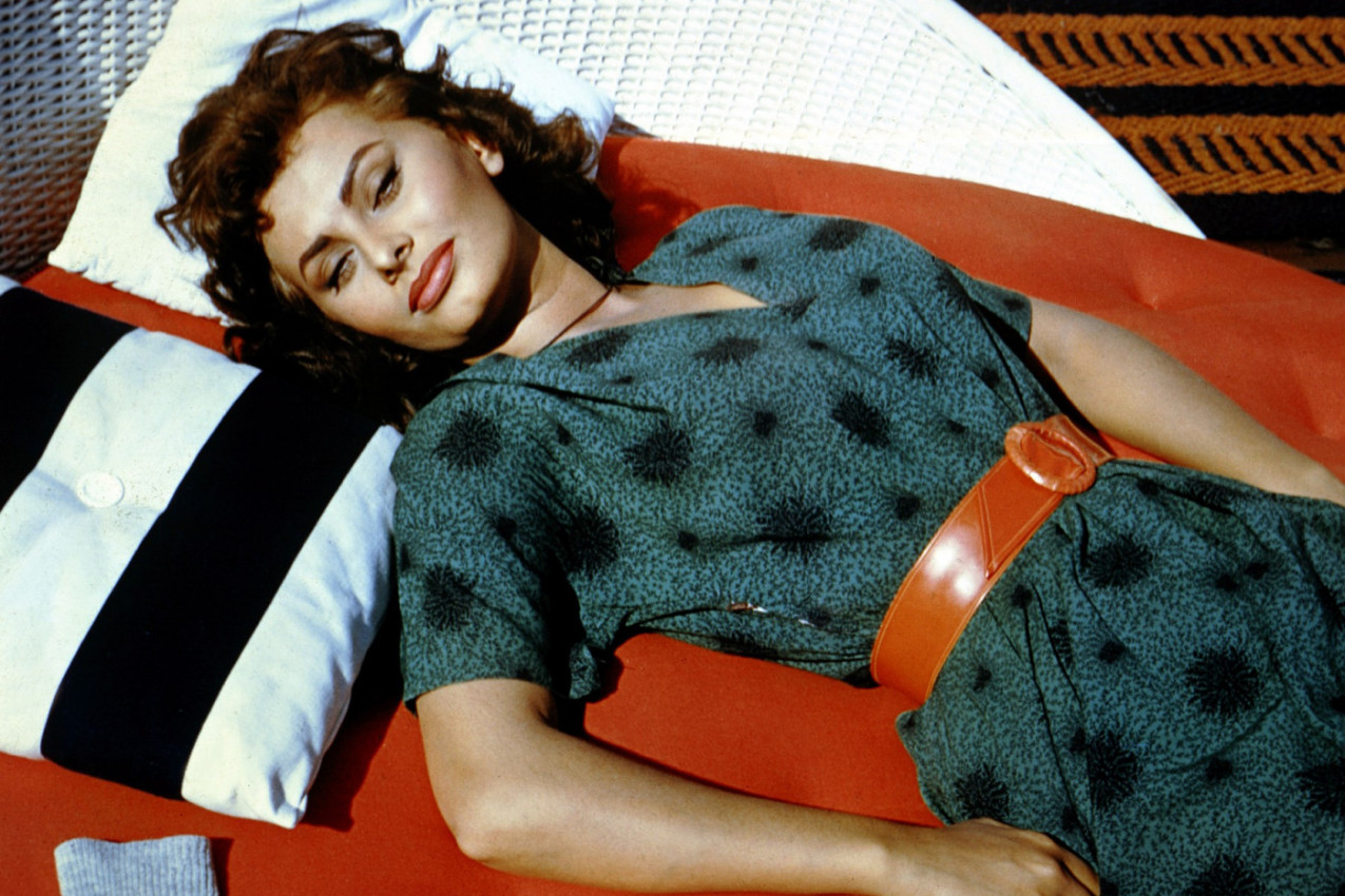 ZA SOFIJOM LOREN SU UZDISALI MUŠKARCI, A ONA SE DIVILA SAMO NJOJ: Reči kojom ju je opisivala odzvanjaju svetom i danas! (FOTO)