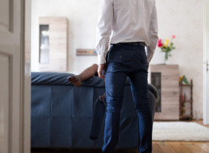 POZVALI SMO MOG DRUGA I IMALI SMO TROJKU: Devojku od tad ne mogu ni da dodirnem, u krevetu nam je katastrofa!