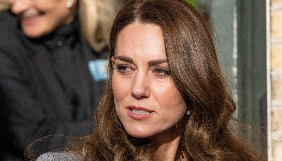 KEJT MIDLTON SNIMLJENA SA OŽILJKOM NA GLAVI: Palata je morala da se oglasi (VIDEO)