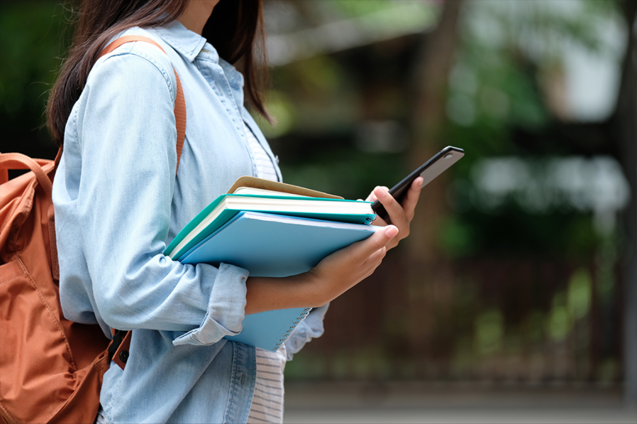 HANA IMA 16 GODINA, DOKTORAT I PRIČU OD KOJE ĆETE SE NAJEŽITI: Nakon rođenja ostala je bez majke, a onda se sudbina poigrala (FOTO)