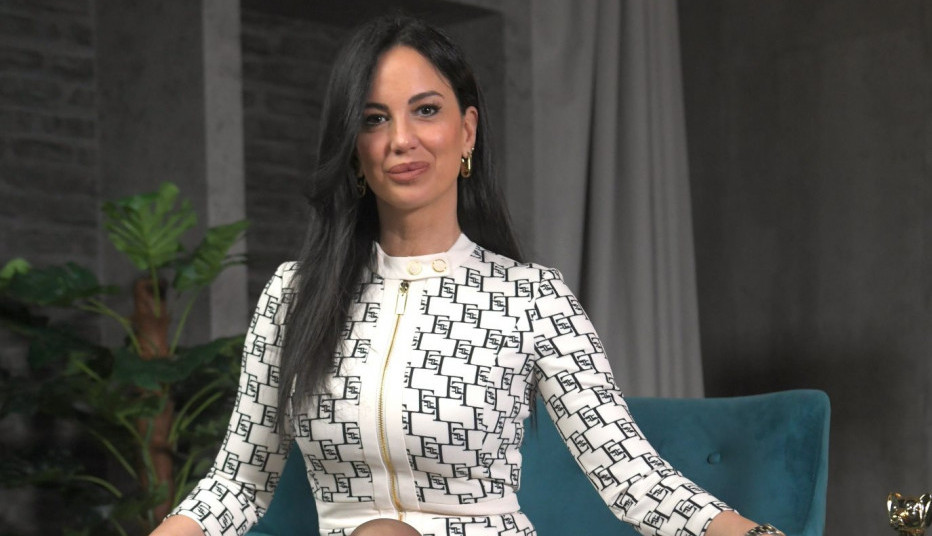 "SVAKU NOĆ LEŽEM U 2, USTAJEM U 07.20 I SVE POSTIŽEM": Jedna od najlepših srpskih voditeljki otkrila svoje tajne bračne rituale! (VIDEO)