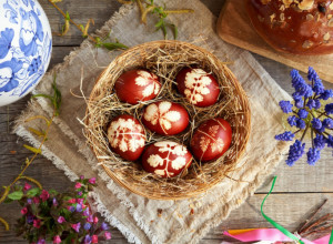 PRE FARBANJA SAZNAJTE DA LI SU POKVARENA: Uz ovaj test otkrijte koliko je jaje sveže - traje samo sekund