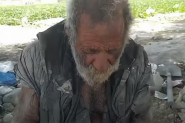 NIJE SE KUPAO 60 GODINA, A DOŽIVEO 96: Spavao je po rupama koje sam iskopa, a njegovi razlozi šokiraju (FOTO)