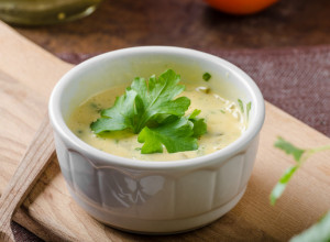 RECEPT ZA NAJUKUSNIJI TARTAR SOS: Pravi se brzo, a odlično ide uz jelo s ribom!