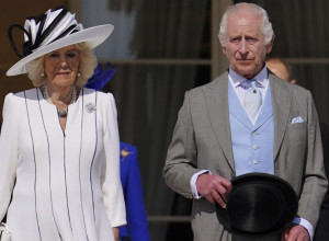 OTKRIVEN TAJNI ZNAK KRALJICE KAMILE: Evo kako kontroliše Čarlsa, samo jedan potez je dovoljan!