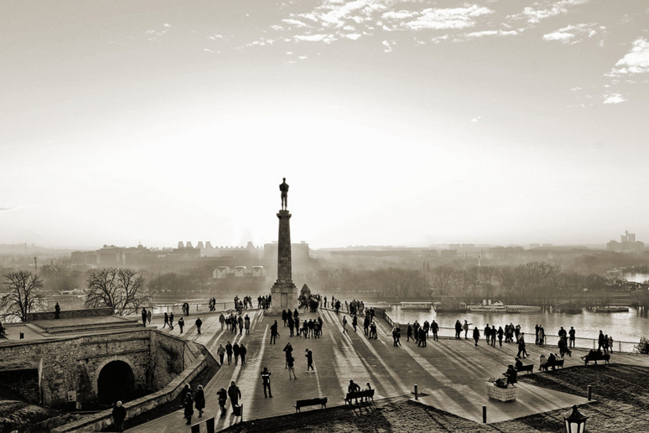 "PRIRODNE I LEPE ŽENE BEZ BOTOKSA - TOGA VIŠE NEMA": Fotke Beograđanki iz 70-ih mame uzdahe, bile su tako sofisticirane - a danas je druga priča