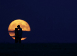 CVETNI PUN MESEC STIŽE 25. MAJA I OTVARA SE PANDORINA KUTIJA: Sve što se skupilo, sad izlazi na videlo - napokon ćete prodisati!
