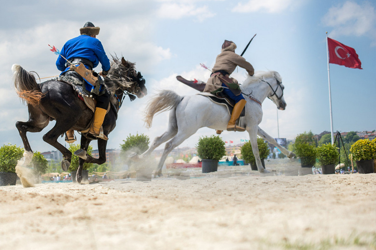 "SJAŠI KURTA DA UZJAŠI MURTA"  Ovu frazu koristi većina nas, a znate li njeno pravo poreklo i značenje?