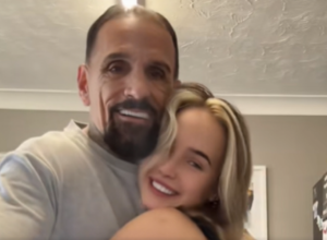 IMA 18 GODINA I U VEZI JE SA MUŠKARCEM OD 60: Tek kad čujete gde su se upoznali, bićete zgroženi!