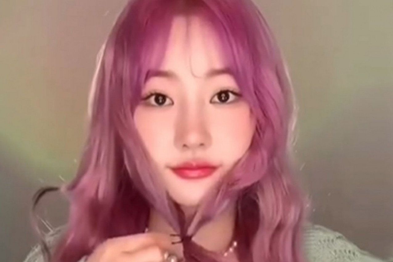 KAO IZ FRIZERSKOG SALONA, U PAR MINUTA! Za frizuru koja će vas oduševiti potrebno je svega nekoliko gumica za kosu!