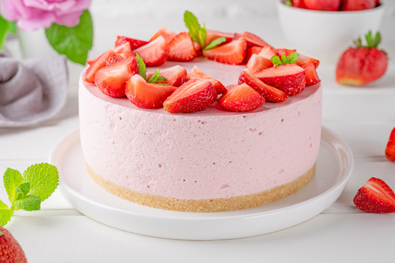 TORTA OD SIRA I JAGODA: Bez pečenja, gotova za tren, a uspeva i početnicima