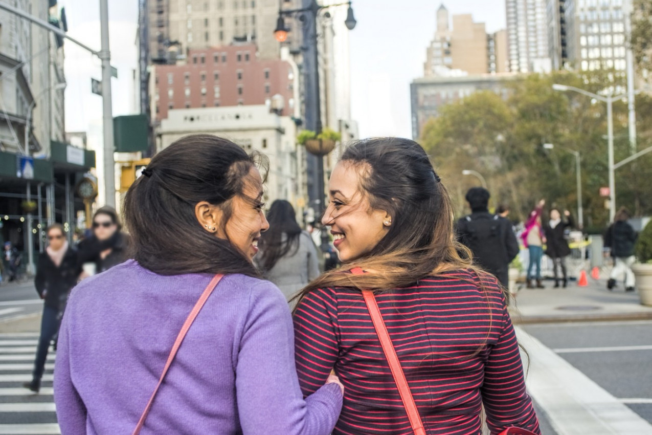 KUPILE MISTEROZNO PUTOVANJE ZA 100 EVRA I OSVOJILE PUT U NJUJORK: Dve drugarice se nisu ni nadale ovakvom provodu!