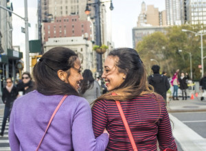 KUPILE MISTEROZNO PUTOVANJE ZA 100 EVRA I OSVOJILE PUT U NJUJORK: Dve drugarice se nisu ni nadale ovakvom provodu!