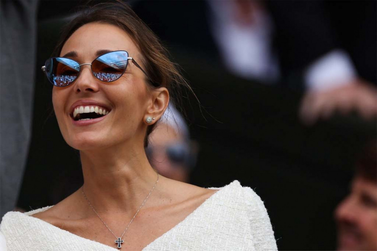 JELENA ĐOKOVIĆ IMA NOVU FRIZURU: Odlučila je malo da začini stvari, izgleda bar 10 godina mlađe!