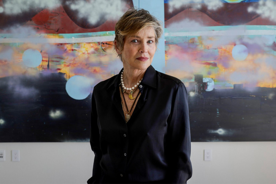 IMA 66 GODINA I BEZ PARDONA SE SKINULA SAMO U GAĆICE: Slavnoj glumici je vruće dok radi i nije je briga šta vi mislite