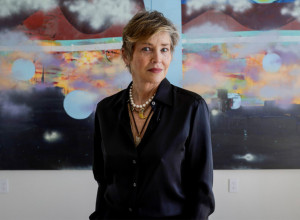 PROSLAVILA JE 91. ROĐENDAN, A IZGLEDA DECENIJAMA MLAĐE: Sada je jasno na koga je Šeron Stoun nasledila lepotu! (FOTO)