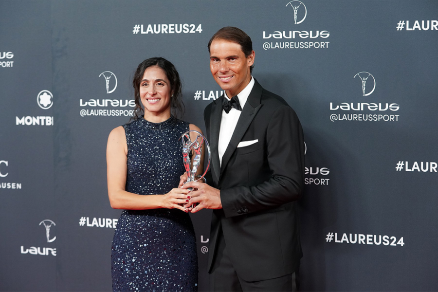 ŽENA IZ SENKE KOJA U STOPU PRATI NADALA: Igra ključnu ulogu u njegovom životu, na burmu je čekala 17 godina! (FOTO)