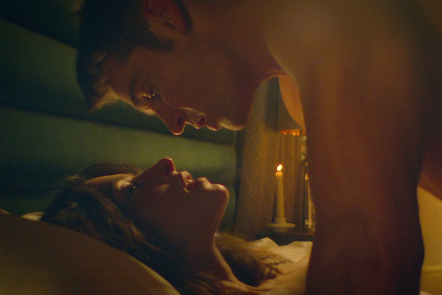 MALI PRLJAVI TRIKOVI KOJI ĆE UZBURKATI STRASTI U KREVETU: Vaš muškarac će duže izdržati uz ovih 7 stvari