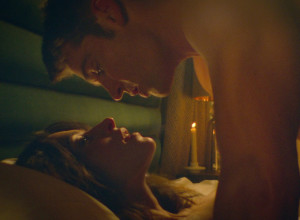 MALI PRLJAVI TRIKOVI KOJI ĆE UZBURKATI STRASTI U KREVETU: Vaš muškarac će duže izdržati uz ovih 7 stvari