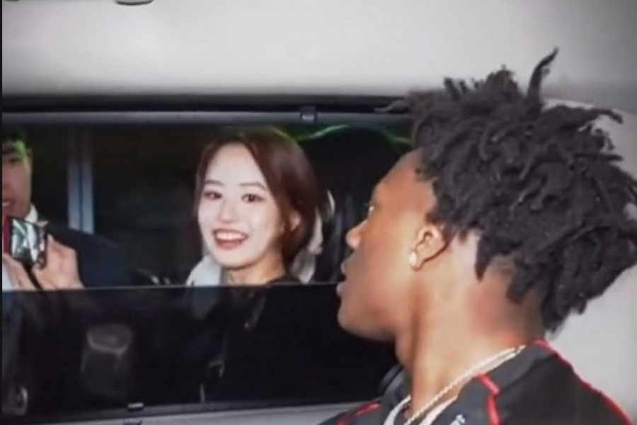 BILA JE SA DEČKOM KAD JOJ JE ZATRAŽIO BROJ TELEFONA: Njemu nije mogla da odoli, a ni on nije bio ravnodušan!