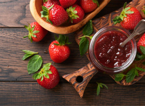 SLATKO OD JAGODA ZA 30 MINUTA: Starinski recept  bez konzervansa koji uspeva svima