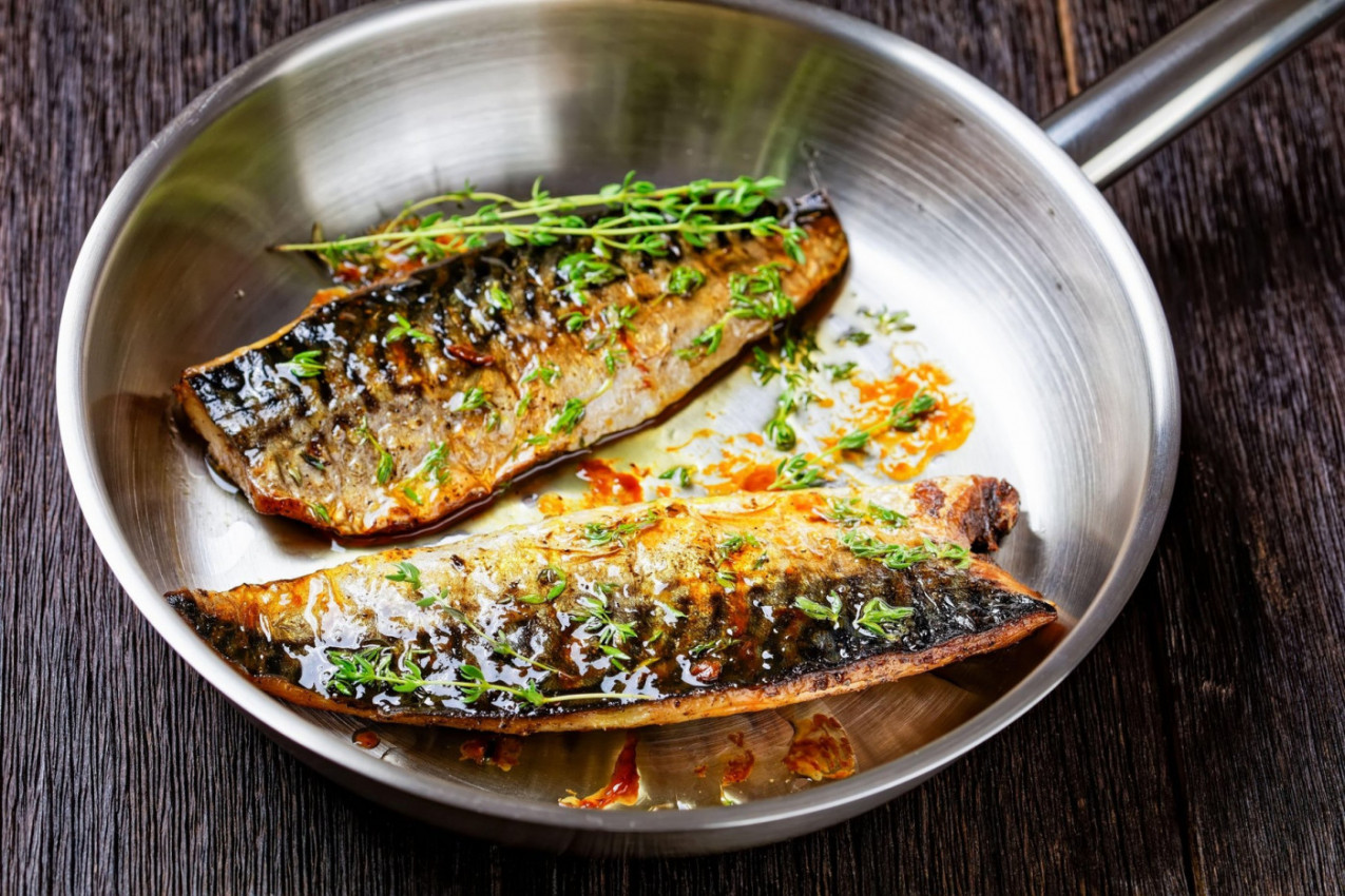 PRŽITE RIBU I SVE SE NEPRIJATNO OSEĆA? Treba vam samo 1 namirnica koju svaka srpska kuća ima i problem je rešen!