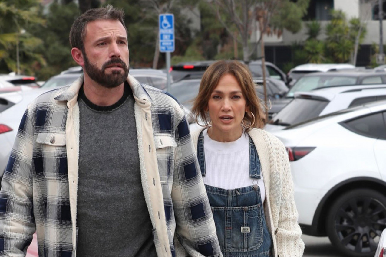 CURE DETALJI O RAZLAZU POZNATOG PARA: Usred bračnih problema sad i ovo - definitivan kraj na pomolu?