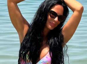 BUBA JE BILA FATALNA LEPOTICA, A ONDA JE NESTALA: U 6 deceniji grmi kako izgleda - kao da ne stari! (FOTO)