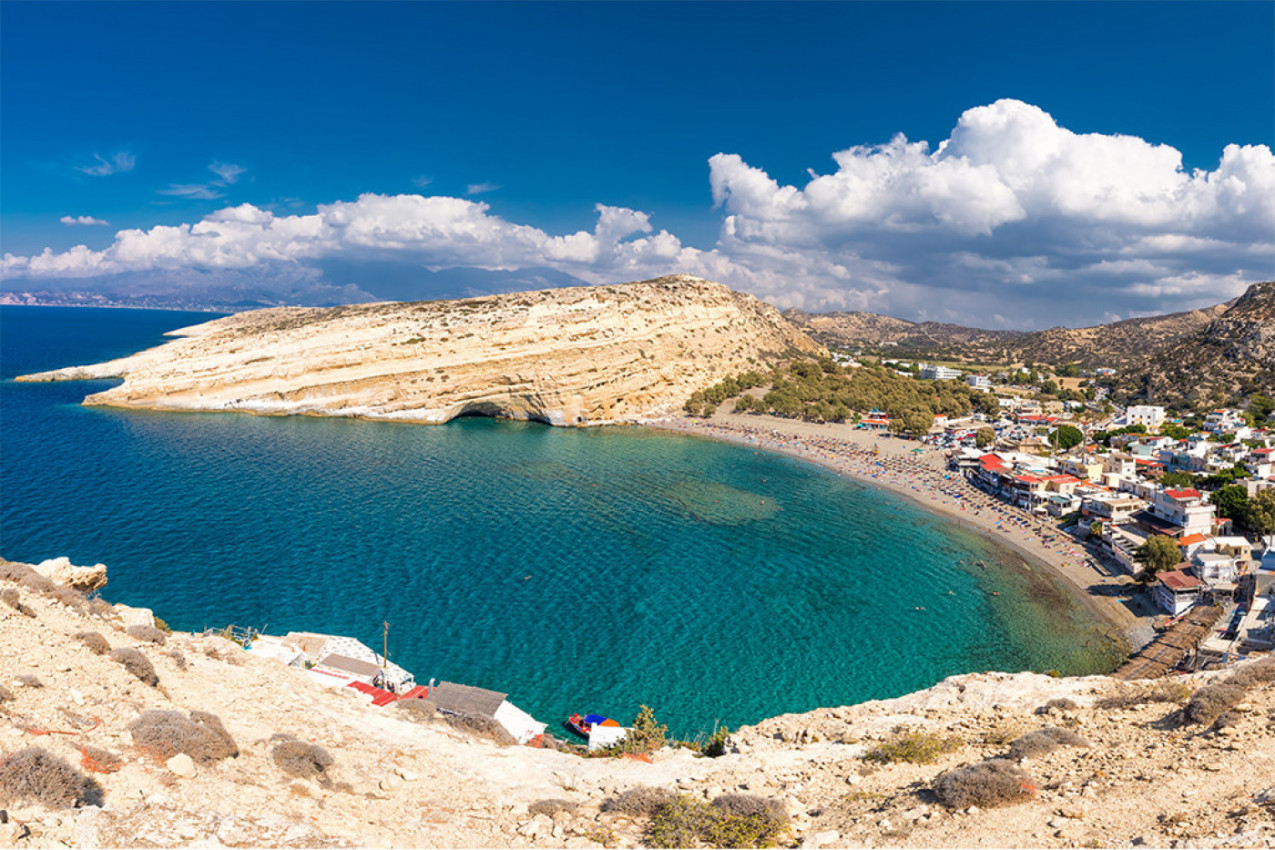 OVAJ BISER MEDITERANA SRBI RADO POSEĆUJU: Mitsko osrtvo sa ružičastim peskom i tirkiznim morem će vas osvojiti