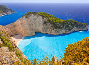 OVO JE OSTRVO NA KOM PLIVATE SA KORNJAČAMA: Zovu ga grčka Ibica a evo zašto ga Srbi posebno vole!