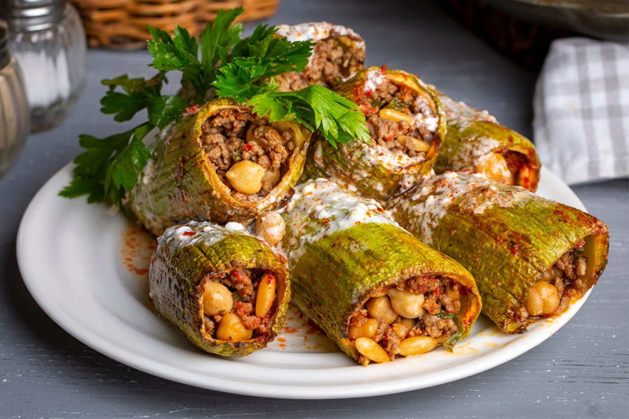 PUNJENE TIKVICE - UKUSNE I LAGANE: Savršena kombinacija povrća i mesa za sve gurmane