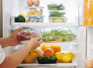 NAJOTROVNIJU STVAR U KUĆI DRŽIMO U FRIŽIDERU! Nismo ni svesni koliko je opasna po zdravlje!