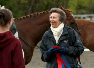 PRINCEZU ŠUTNUO KONJ, DOBILA POTRES MOZGA: Novi detalji nesreće koja je uzdrmala kraljevsku porodicu