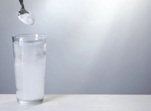 SVAKO JUTRO JE PILA ČAŠU VODE SA POLA KAŠIČICE SODE BIKARBONE: Zapanjila se kada je videla promene u organizmu