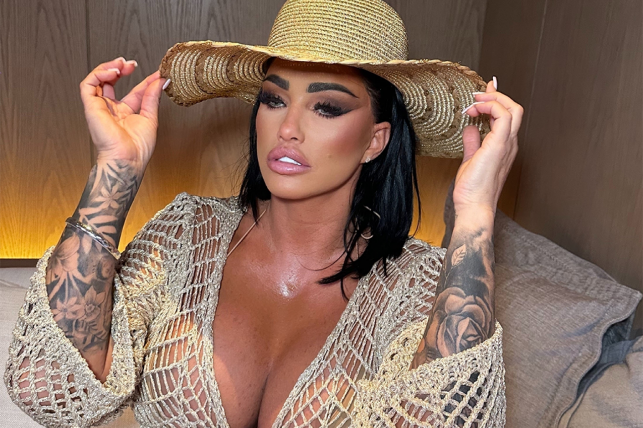 17. PUT OTIŠLA POD NOŽ ZBOG SILIKONA, DOSTA LI JE? Slavna starleta ne može da diše od dekoltea, kaže da nikad neće stati