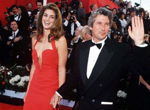 SA 22 JE SANJALA DA ĆE SE UDATI ZA ČOVEKA OD 40: Optuženi da vole isti pol, ostavio je čim je rekla da