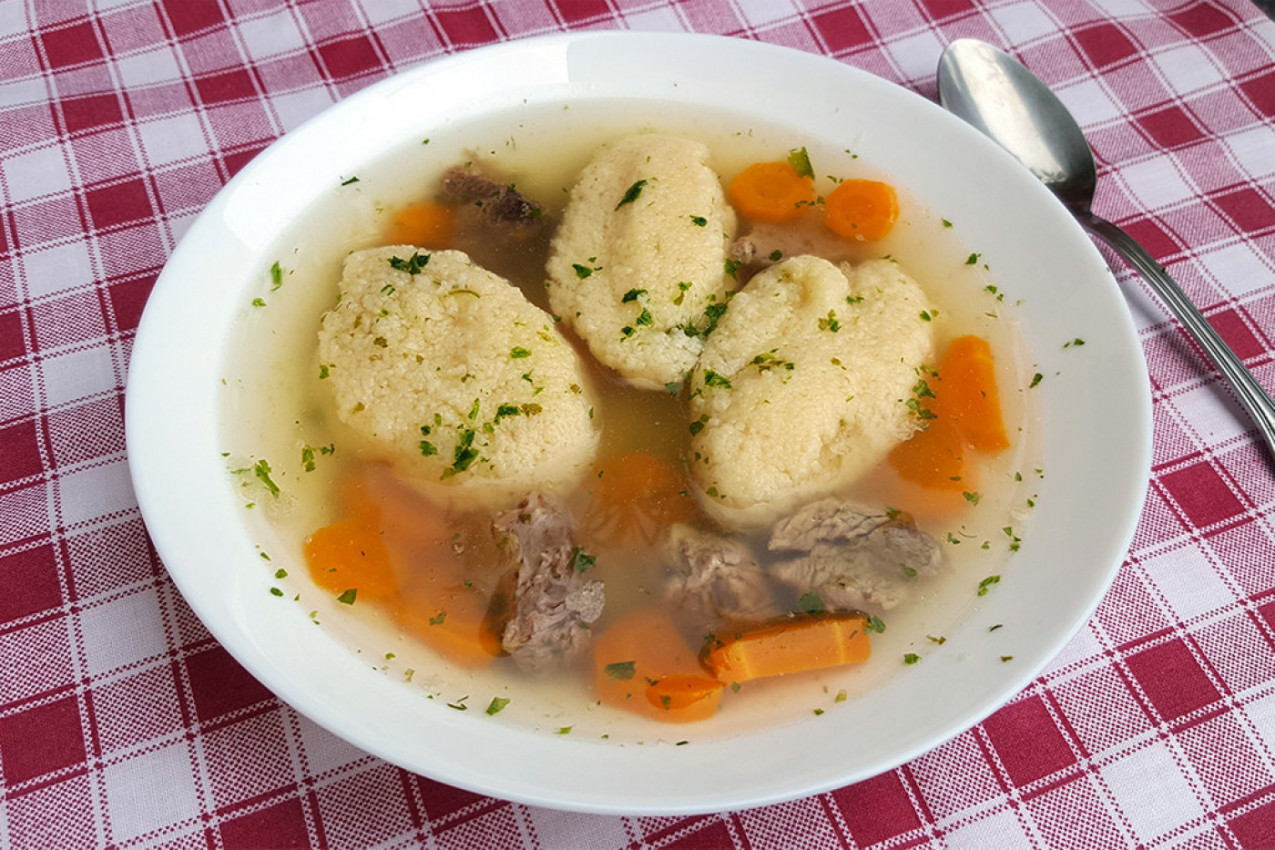 RECEPT ZA NAJMEKŠE KNEDLE ZA SUPU: Ako ih pripremate na ovaj način nikad se neće raspasti tokom kuvanja