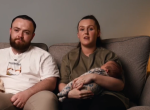 DEČAK IMA DŽINOVSKU NOGU KOJA NEKONTROLISANO RASTE: Rođen je zdrav, ali OVA MRLJA je bila pokazatelj bolesti