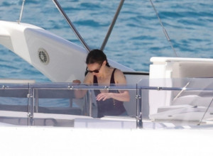 BESRAMNO JE VARAO I RAZVELI SU SE POSLE 11 GODINA BRAKA: Bila je slomljena, ali reči ove pevačice su je podigle iz pepela!