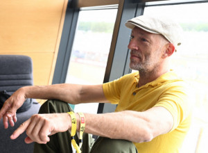 POSLE MONIKE BELUČI ŠETA SAMO PILETINU: Smatrali su ga ružnjikavim tipom, on zaveo još jednu mlađu i ne odvaja se od nje!