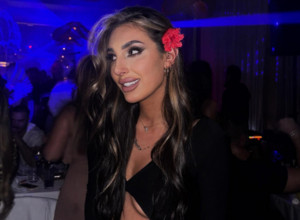 MANEKENKU LJUBI NAŠ KOŠARKAŠ: Pozira u vešu, i briga je za one koji su želeli da joj zapuše usta (FOTO)