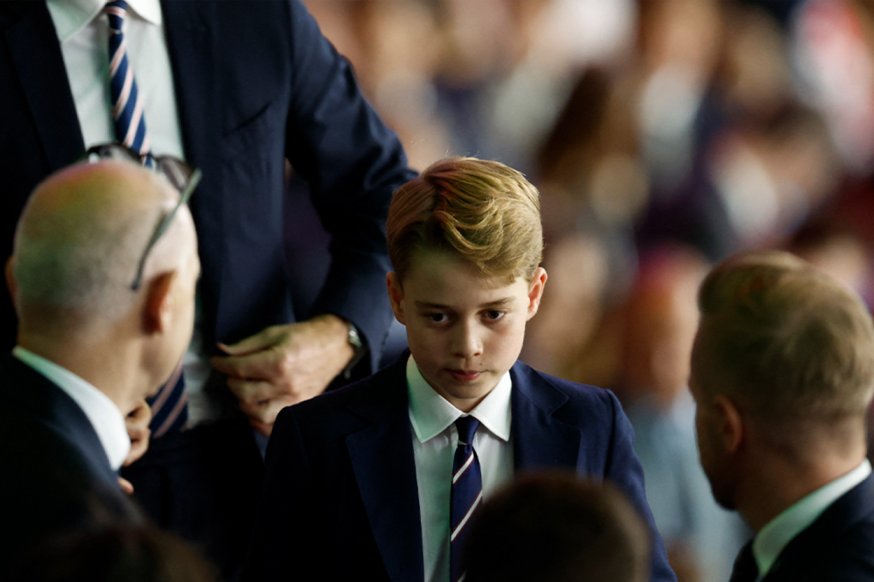 PRINC DŽORDŽ NA UTAKMICI DOŽIVEO ROLERKOSTER EMOCIJA: Urnebesne reakcije malog prestolonaslednika nasmejale sve!