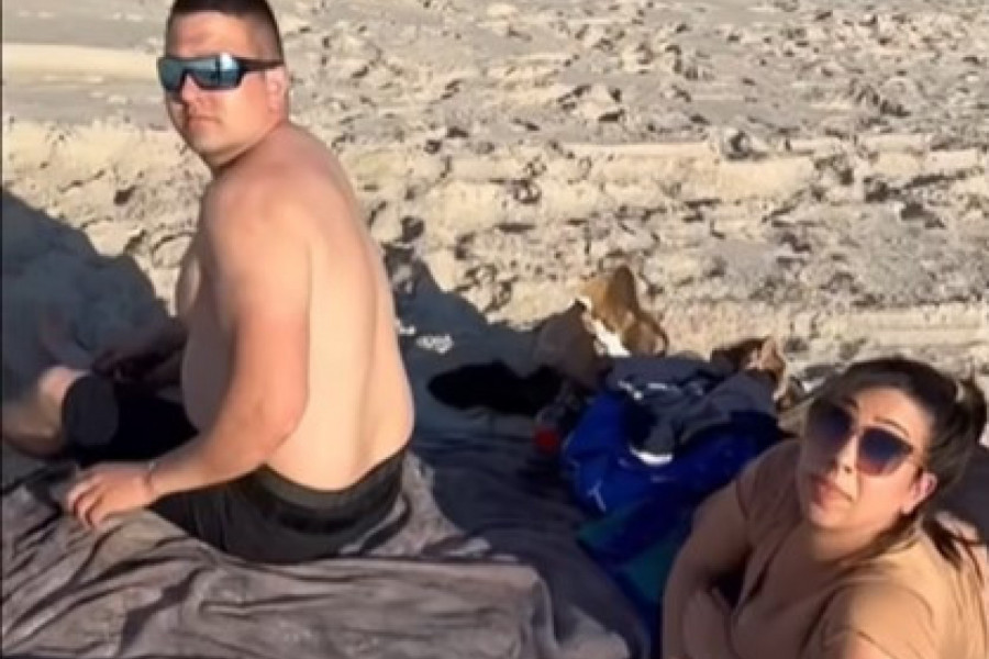 TRUDNICA UHVATILA MUŽA U PREVARI NA PLAŽI: Razjarena žena krenula u napad, reakcija ljubavnice će vas zgranuti (VIDEO)