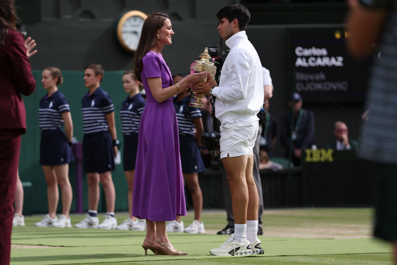 KEJT MIDLTON PONIŽENA NA VIMBLDONU! Zbog onoga što je uradio Alkaraz boleće vas oči od neprijatnosti (VIDEO)