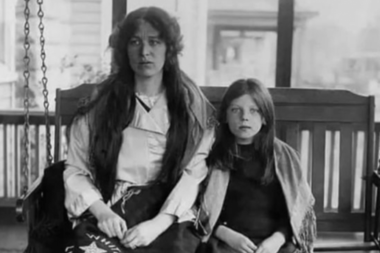 PREŽIVELE SU TITANIK, ALI IM SE PRAVI HOROR DESIO TEK NAKON NJEGA: Fotografija istraumirane majke i ćerke tera na suze!