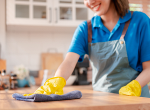 KAKO DA OČISTITE KUĆU ZA 60 SEKUNDI? Nije šala, evo šta morate da uradite (VIDEO)