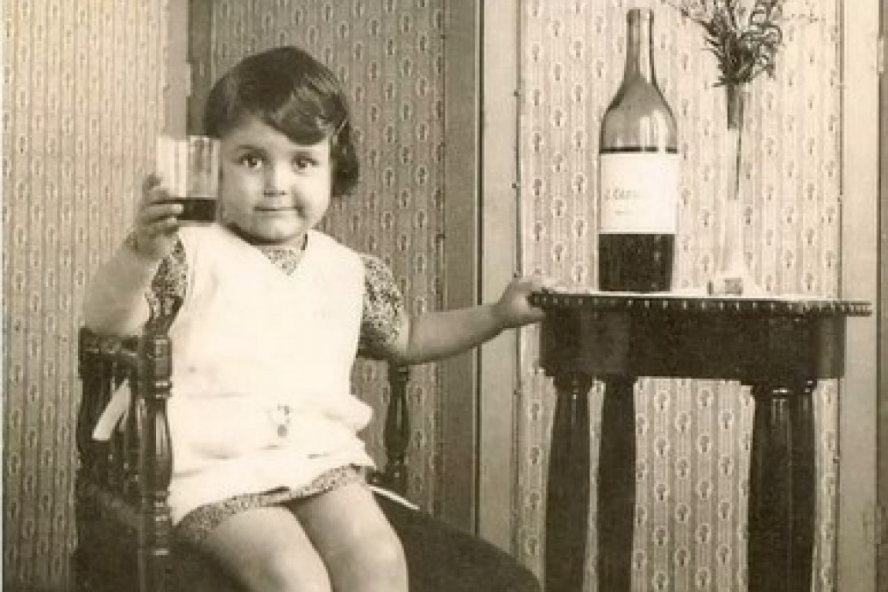 1950-IH SU DECI DAVALI POLA LITRA VINA ZA VREME UŽINE U ŠKOLI: Verovalo se da to leči simptome prehlade i evo šta još